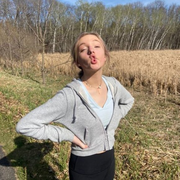 Meet your Posher, April - Picture 1 of 1